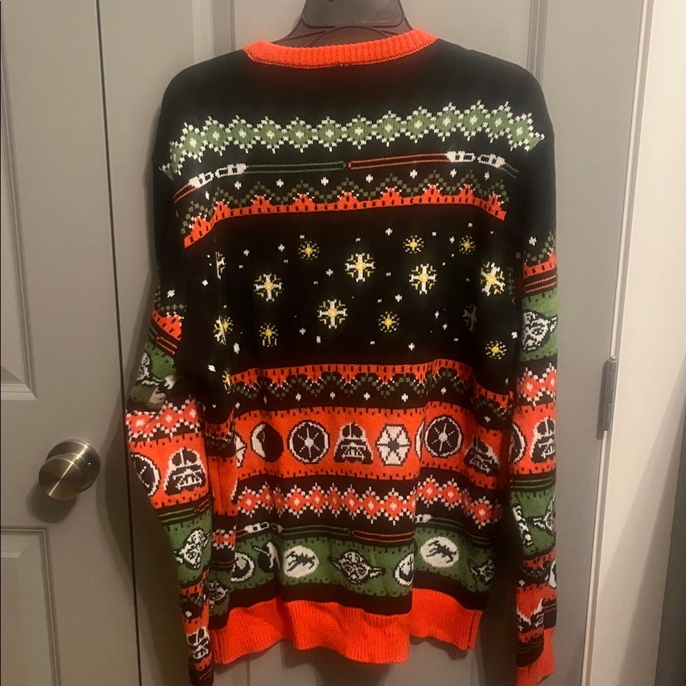 Star Wars Men's Crewneck Sweater - Black, Green, Orange - Picture 3 of 3